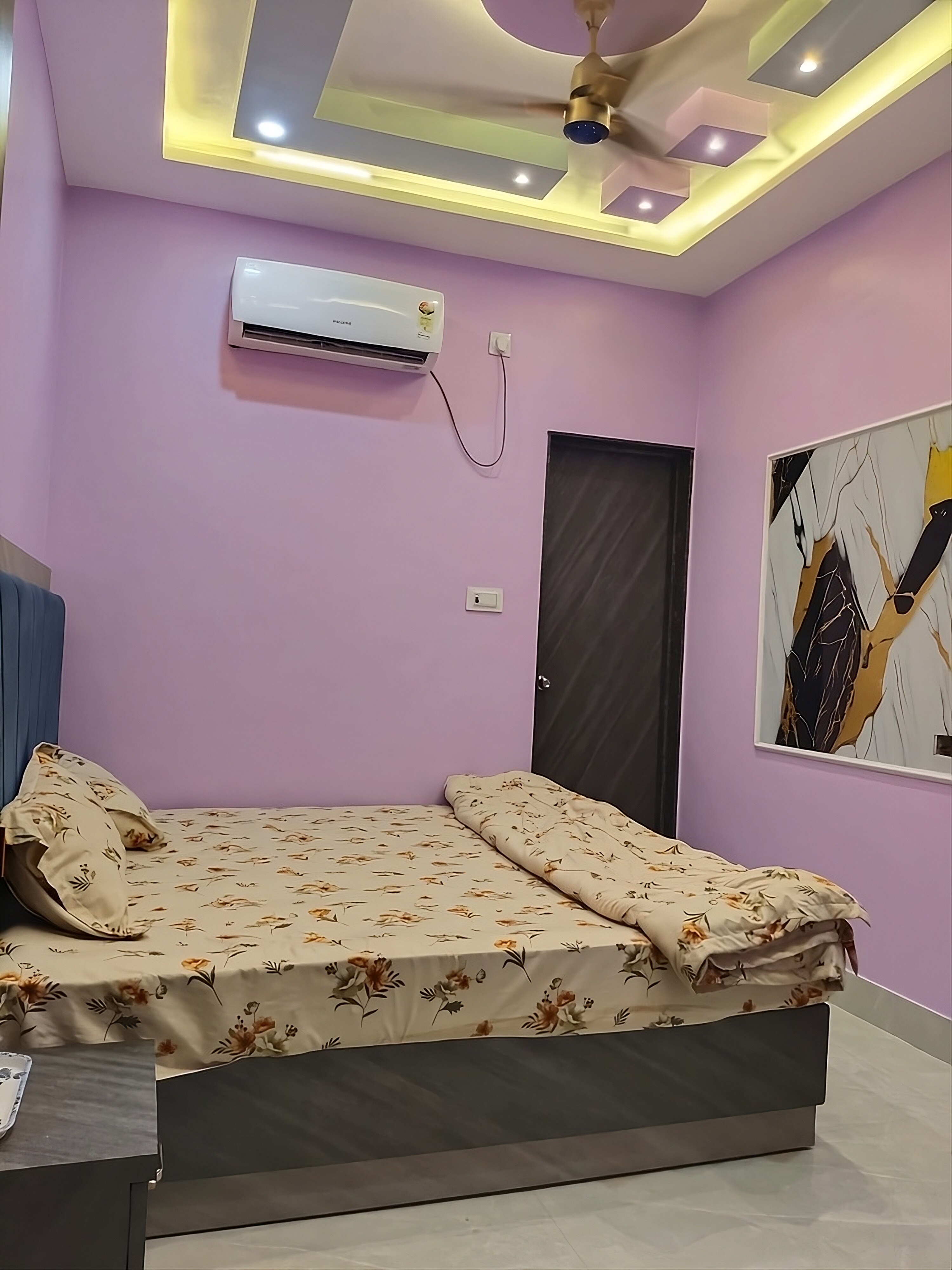 Kashi Om Vilas Homestay - Tap to explore photos