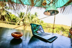 Hippy Trail Guest House and Dorms, Vengurla