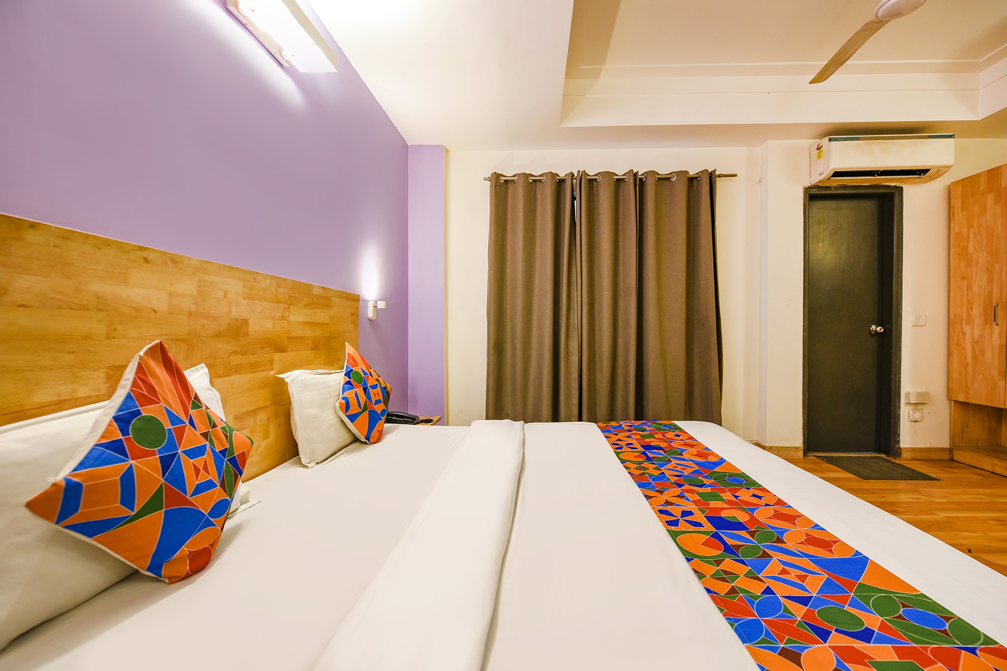 FabHotel La Serene NFC - Near Fortis Escorts Heart Institute - Tap to explore photos