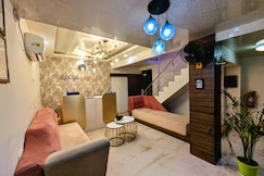 The Vibs International hotel, Damoh