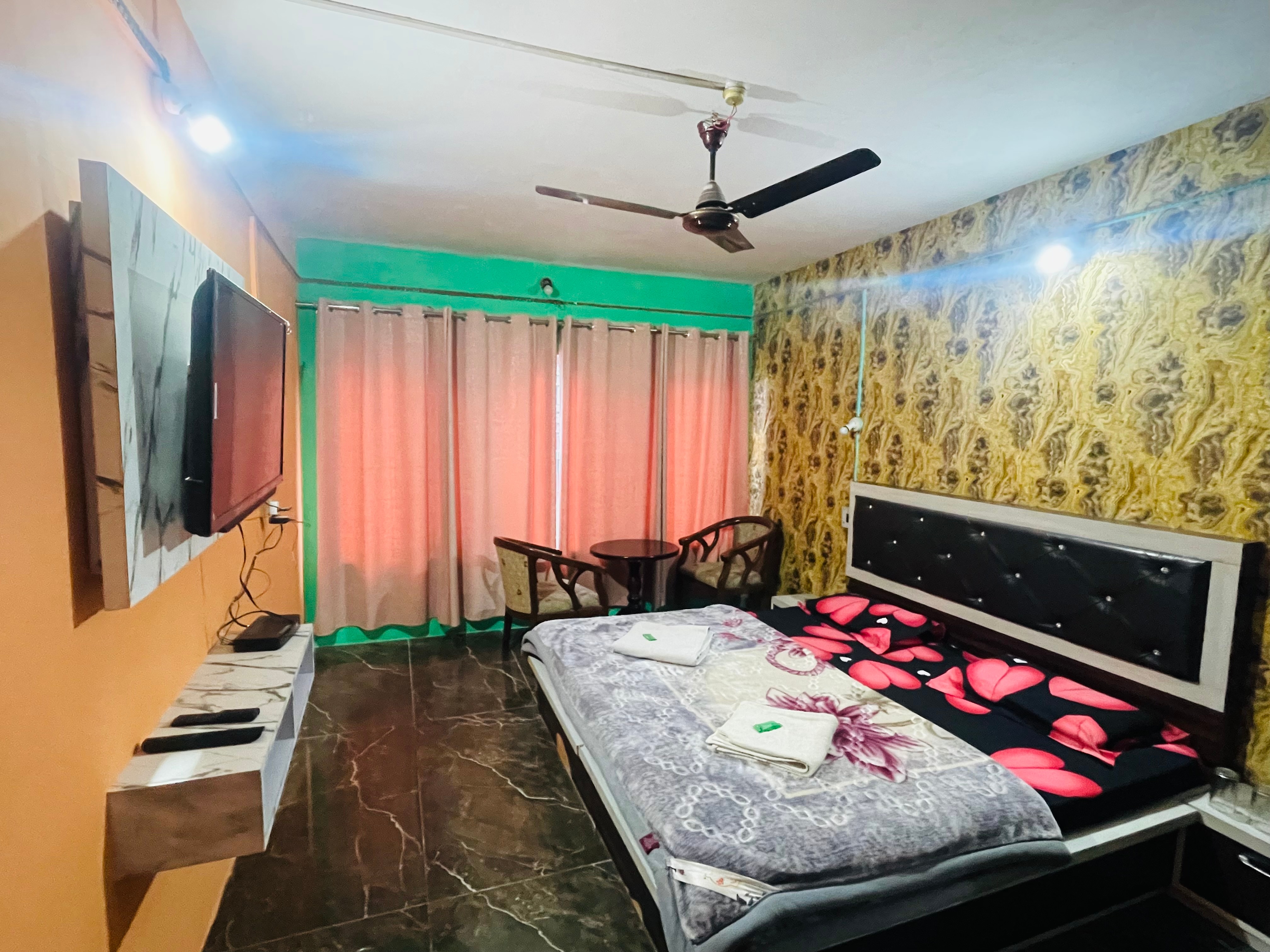 Hotel New Sahil - Tap to explore photos