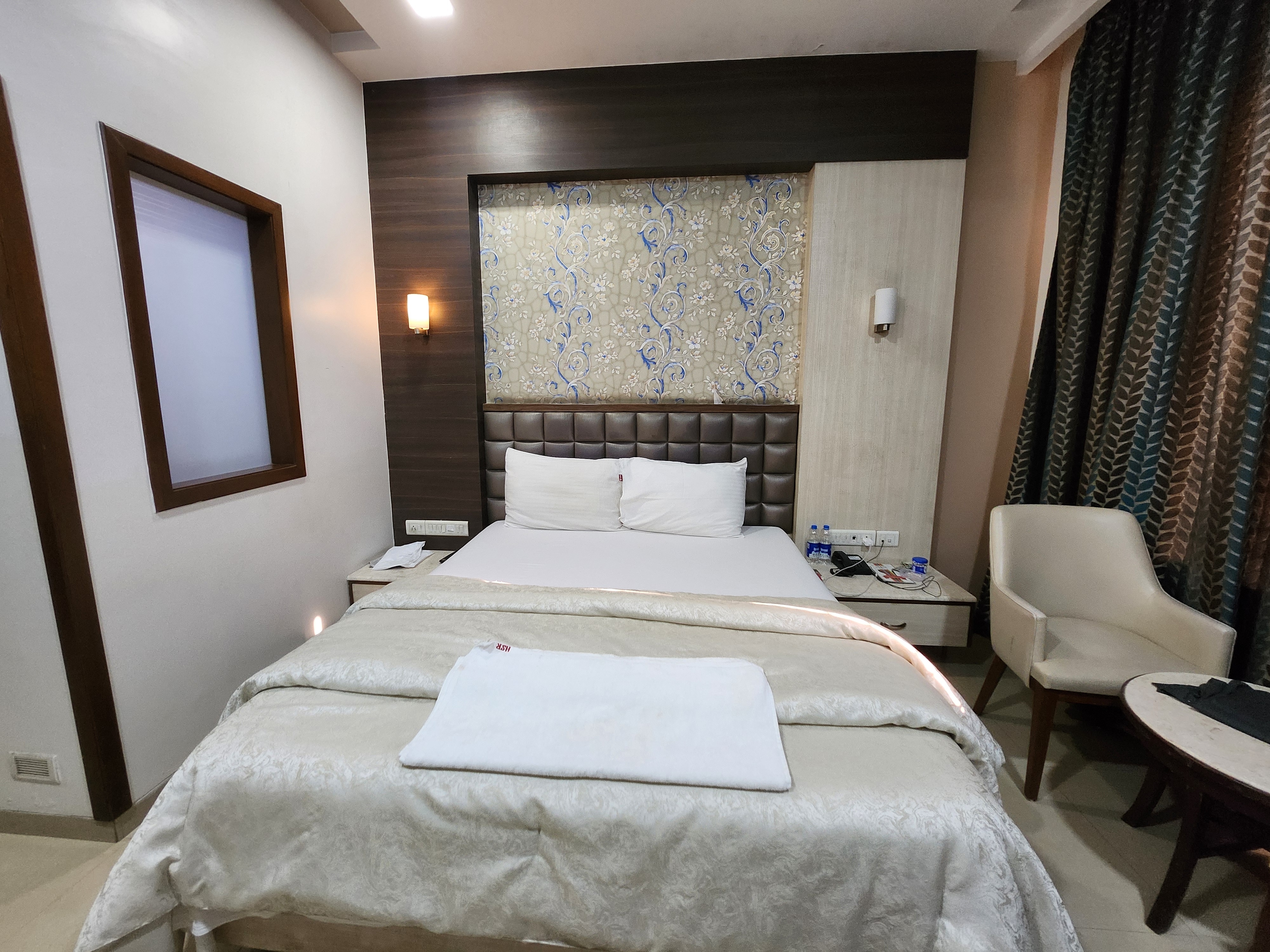 Deluxe room 1