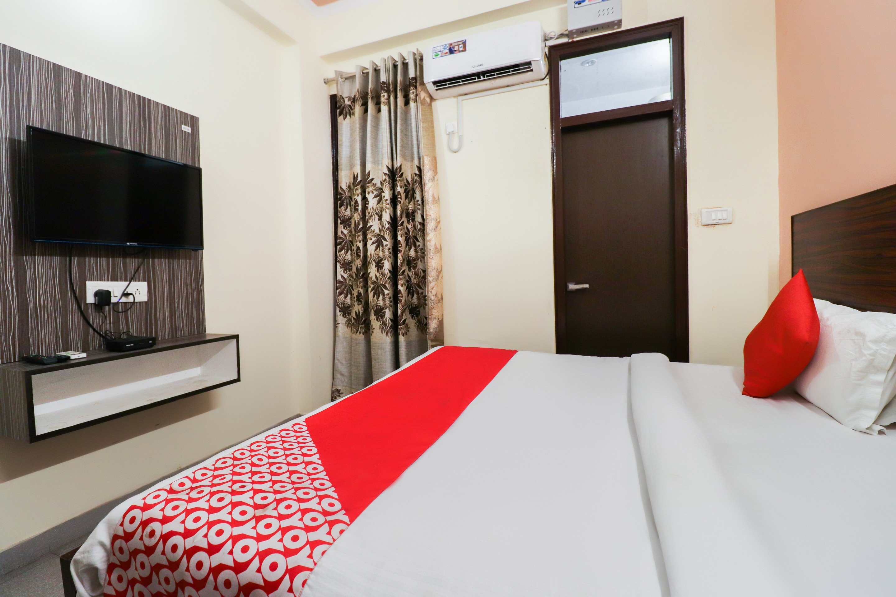 Hotel O City Residency - Tap to explore photos