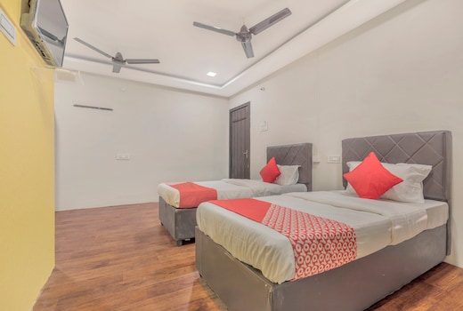 Super Hotel Ankitha Grand