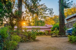 Vintage Two Room British Bungalow Near Nainital, Bhimtal