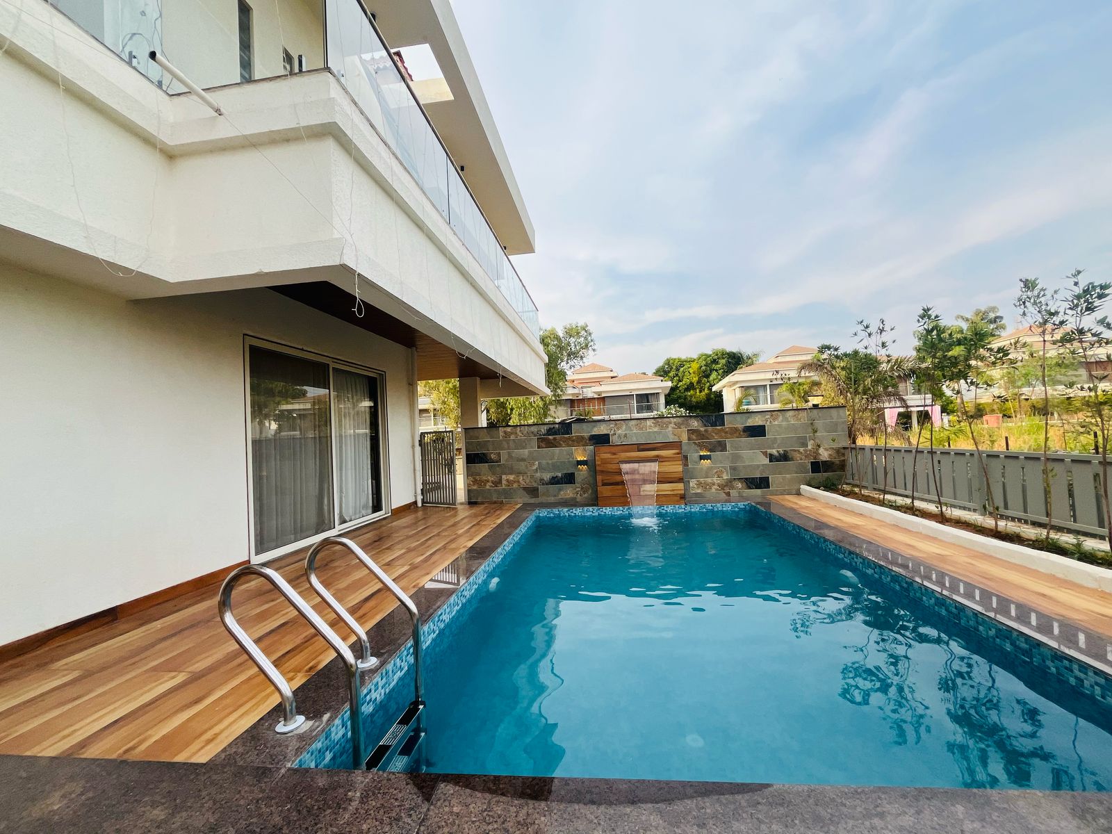 Ovis 4bhk Pvt pool villa - Tap to explore photos