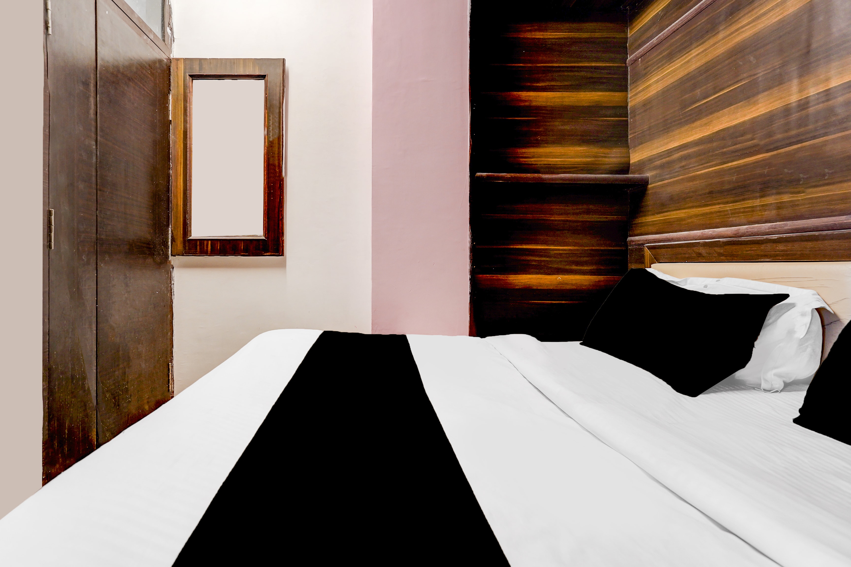 Hotel O Mansarovar Jaipur Formerly Grand Stay - Tap to explore photos