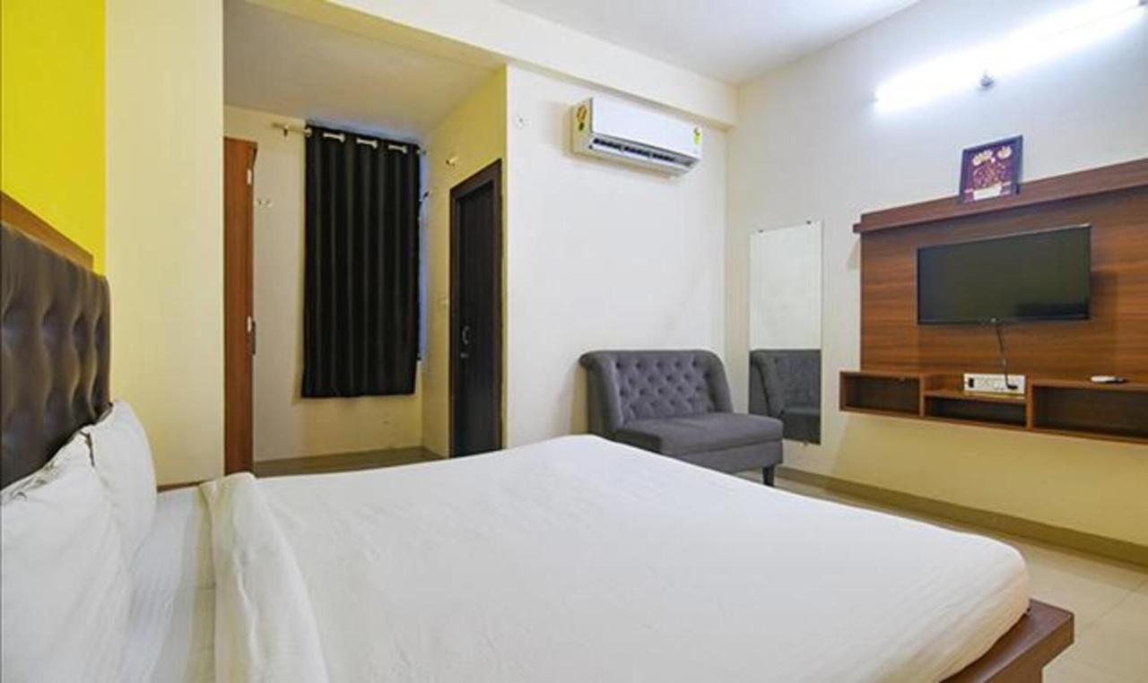 Hotel Shubhshree - Tap to explore photos