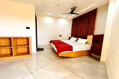 DWARKADHISH HOTEL PALSANA, Surat