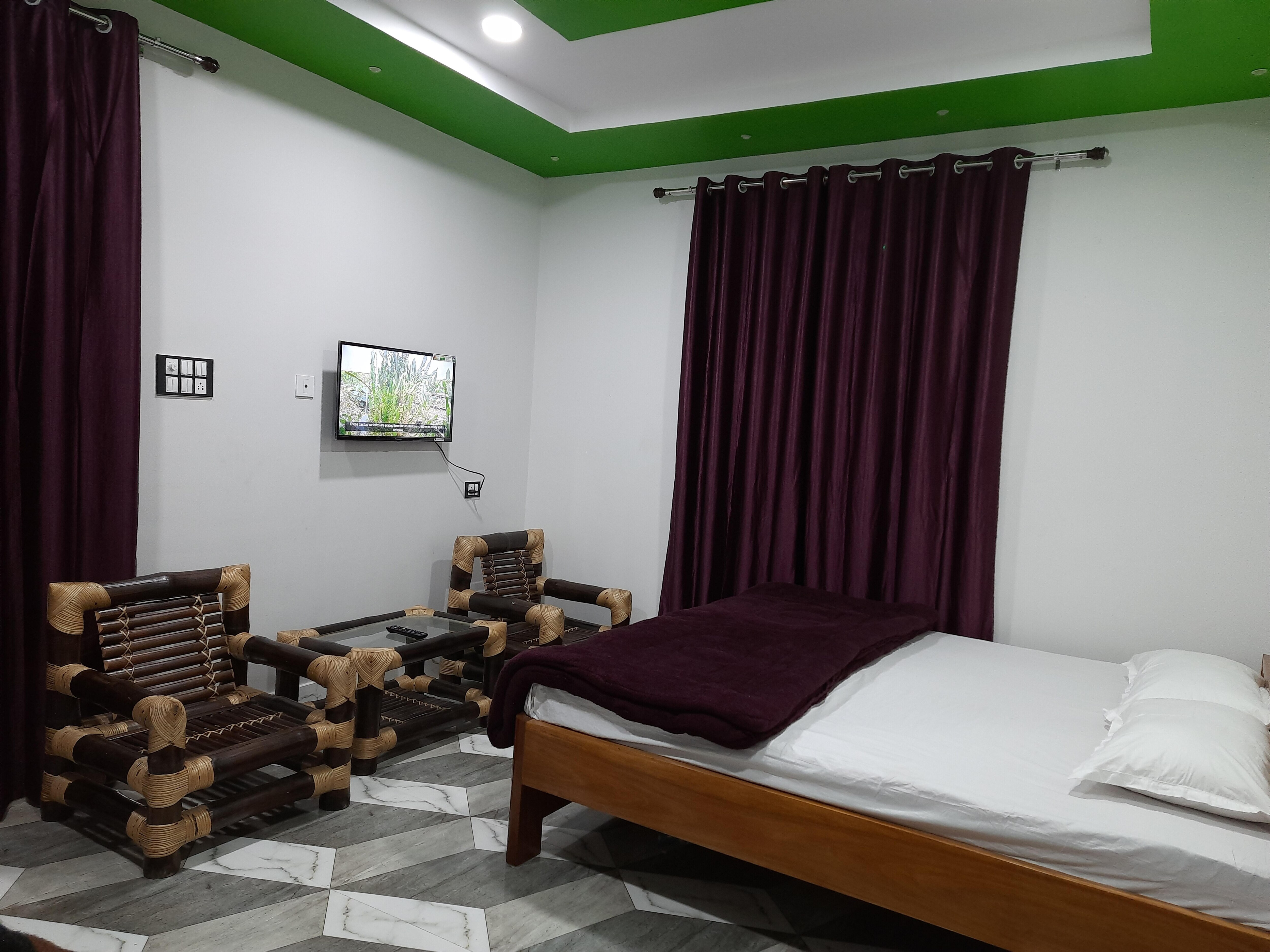 Green House Homestay - Tap to explore photos