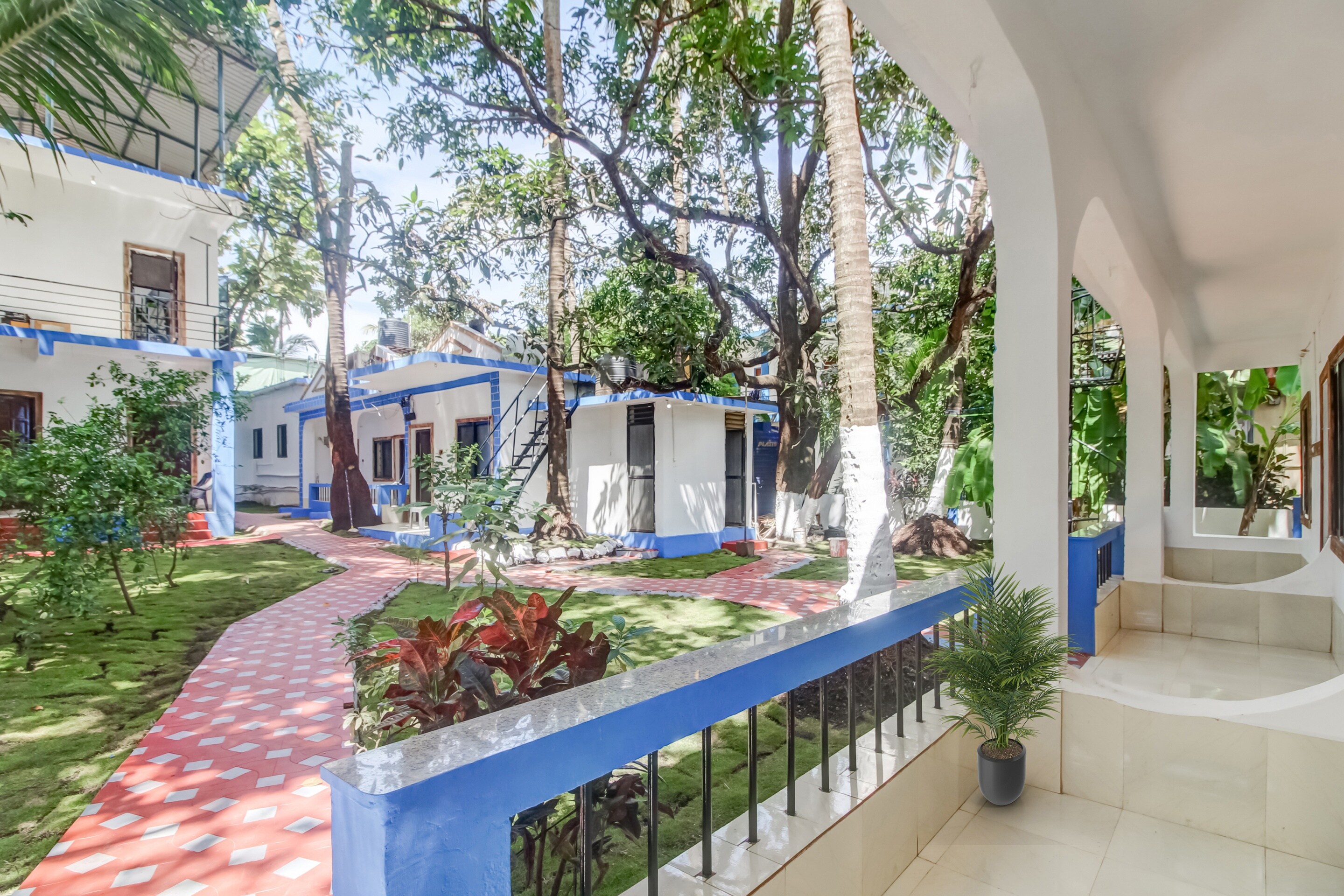 Hotel O Grand Royals Anjuna Near Anjuna Beach - Tap to explore photos