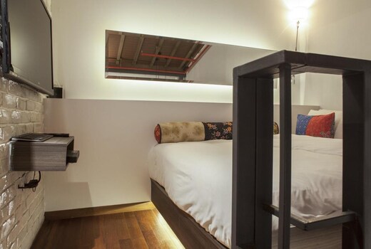 The Daulat Singapore Hotel Price Address Reviews