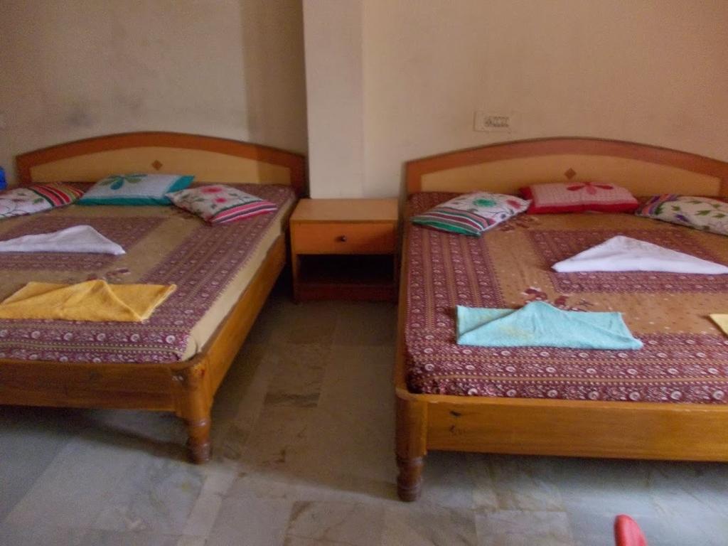 Hotel Abhishek - Tap to explore photos