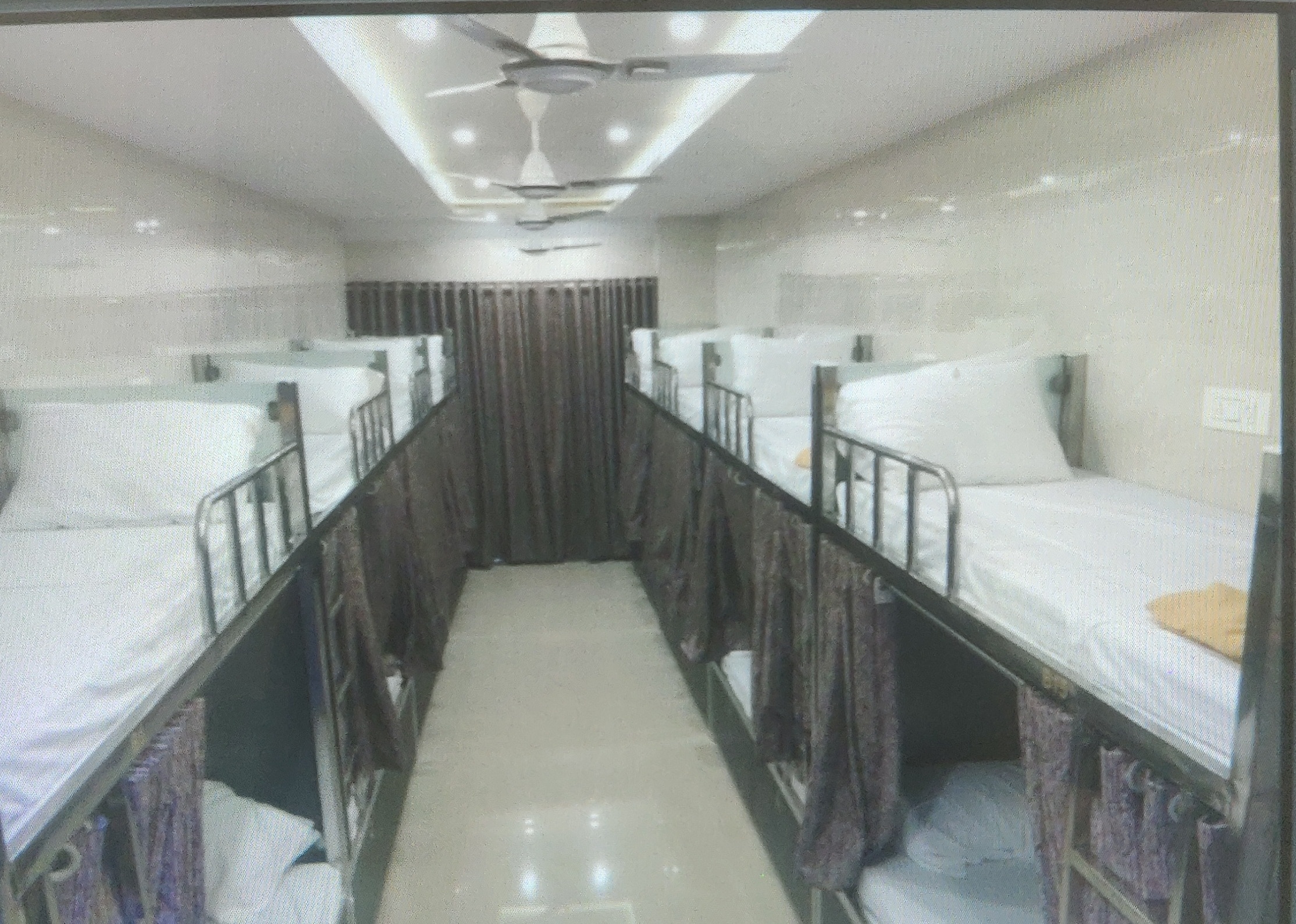 Kesarinandan Dormetry & Guesthouse - Tap to explore photos