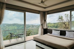 Misty Cliff Pachgani, Mahabaleshwar