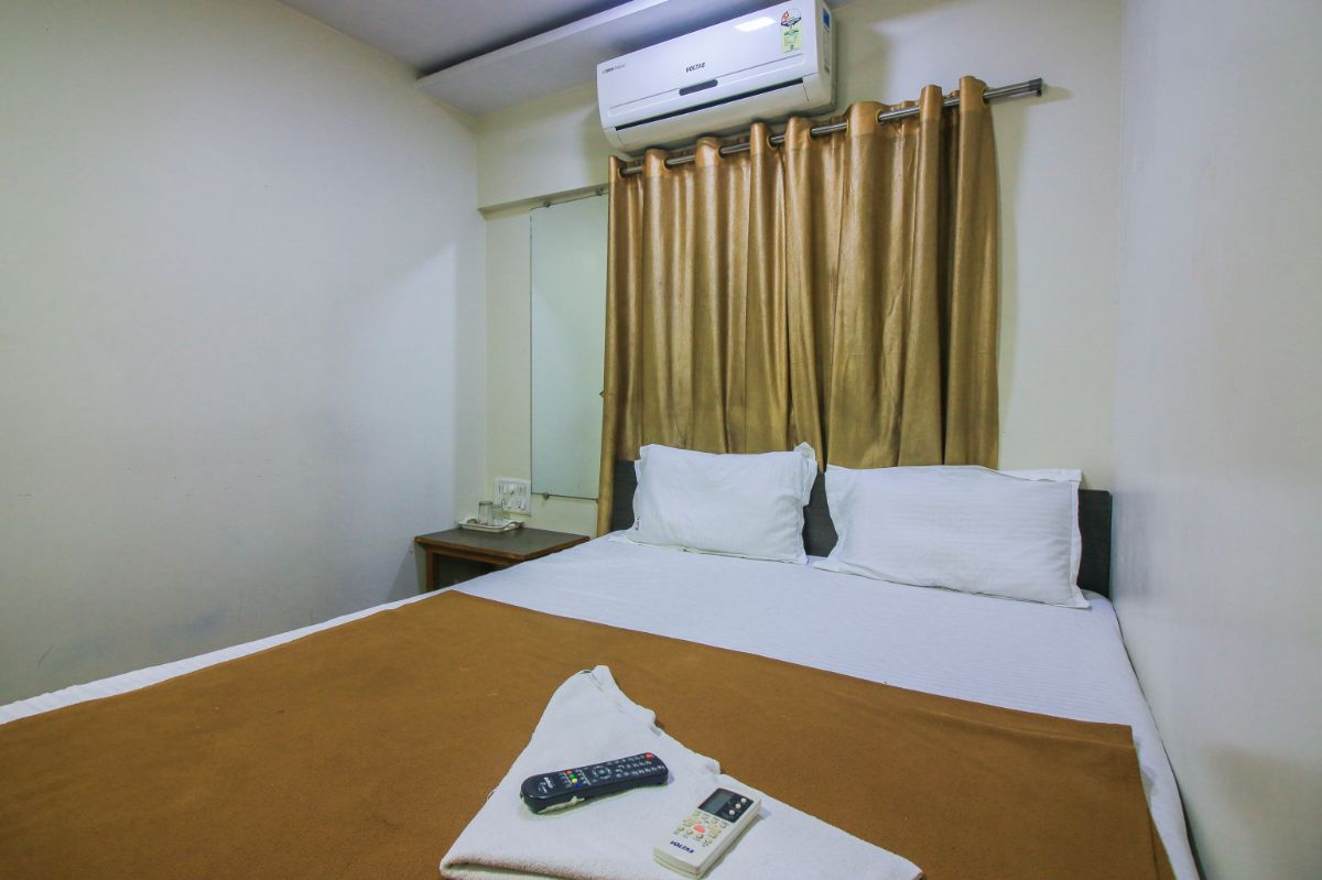 BKC Residency - Tap to explore photos