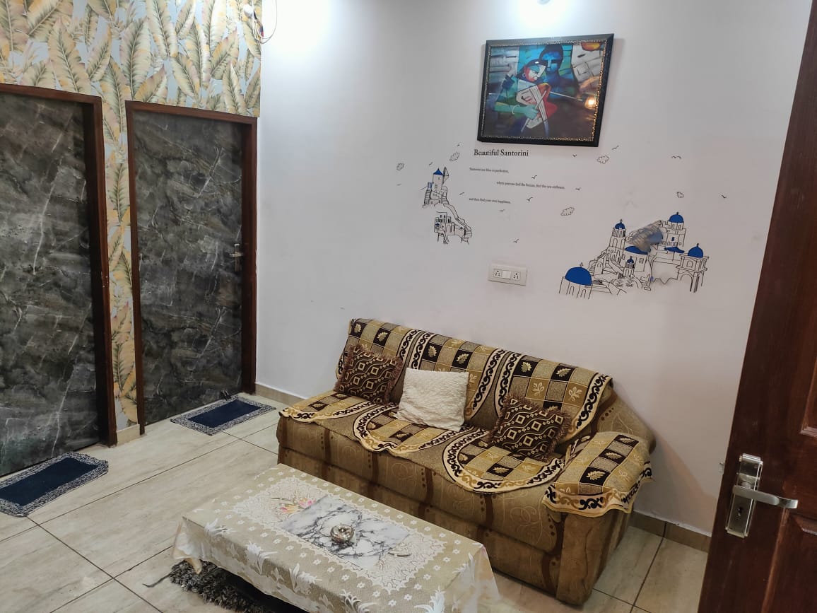 Entire 3BHK Floor in villa via Urban Homestay - Tap to explore photos