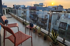 Contradiction Premium 1BHK near Huda Sector 45, Gurgaon