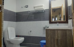 Deluxe Room with Valley View