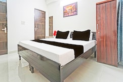 Hotel O Rooftop Castle, Noida