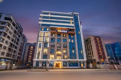FabExpress Diamond - Nr. BKC, Mumbai