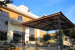 Graces Resort, Raisen