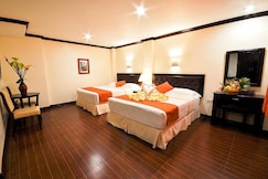 Paradise Garden Hotel and Convention Boracay Powered by ASTON, Malay