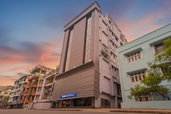 FabHotel Eros 211 - Nr. Sreebhumi, Chunshura