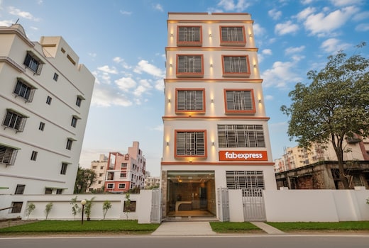 FabExpress Step Inn - Nr. Biswa Bangla Gate