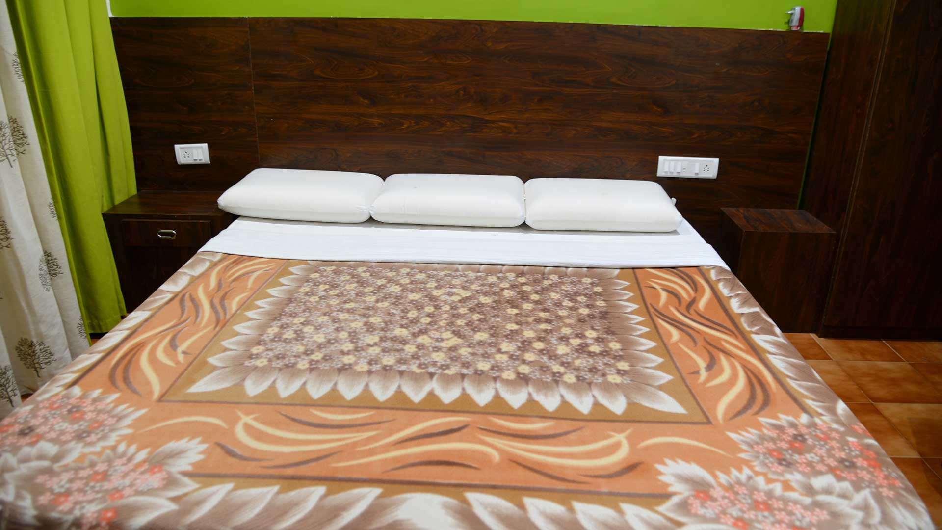 The Green Carpet Resort 𝗕𝗢𝗢𝗞 Kollegal Resort 𝘄𝗶𝘁𝗵 ₹𝟬 𝗣𝗔𝗬𝗠𝗘𝗡𝗧