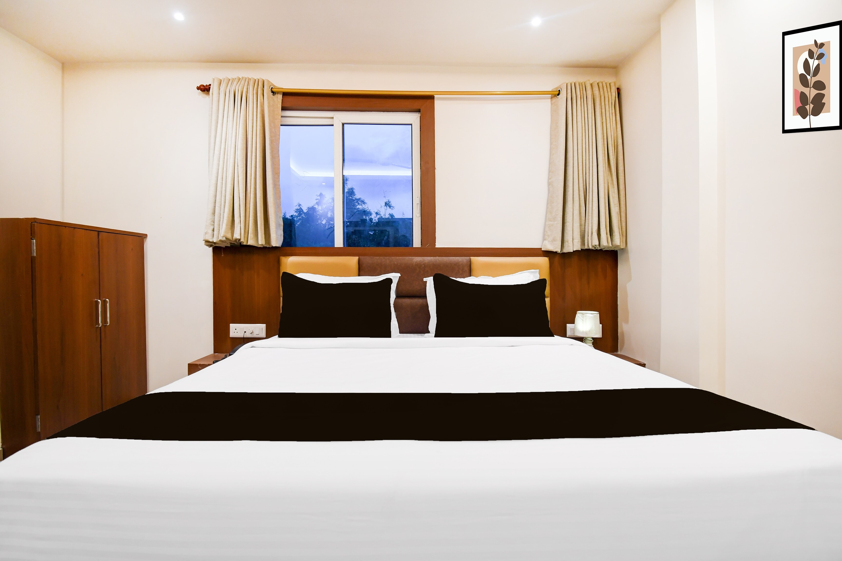 Super Townhouse Baliapanda Puri Near Sea Beach Puri - Tap to explore photos
