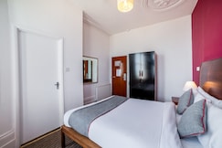 OYO The Strand Hotel, East Sussex