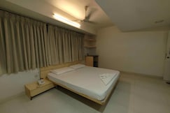 FabHotel Krishna Sai, Pune