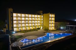 The Grand Resort, Khanvel