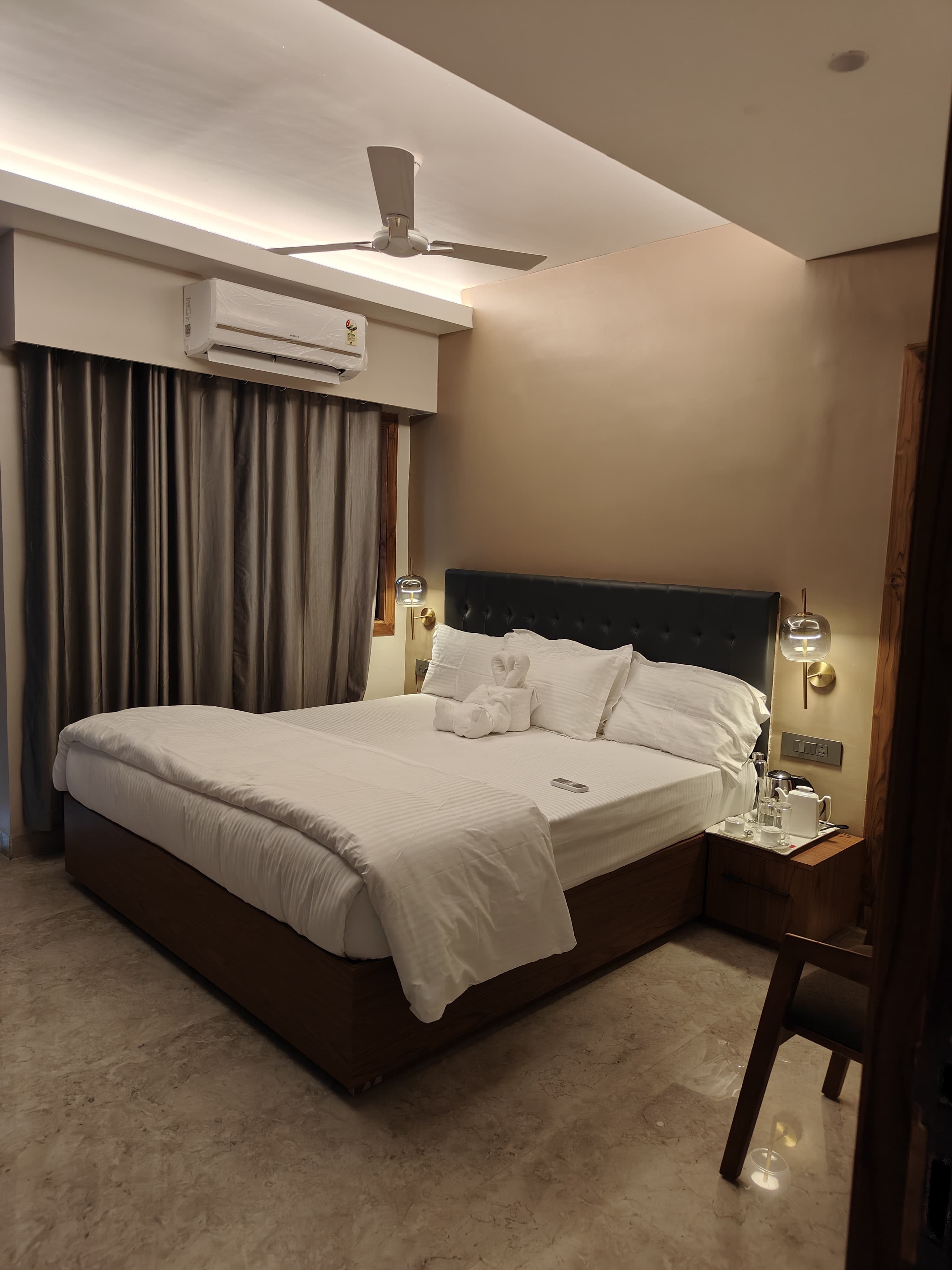 Sakthi Holidays Inn - Tap to explore photos