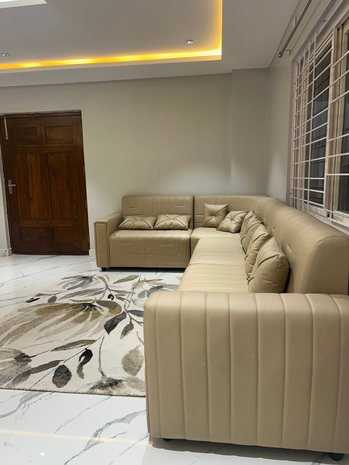 4BHK Luxury Apartment at Rajendar nagar - Tap to explore photos