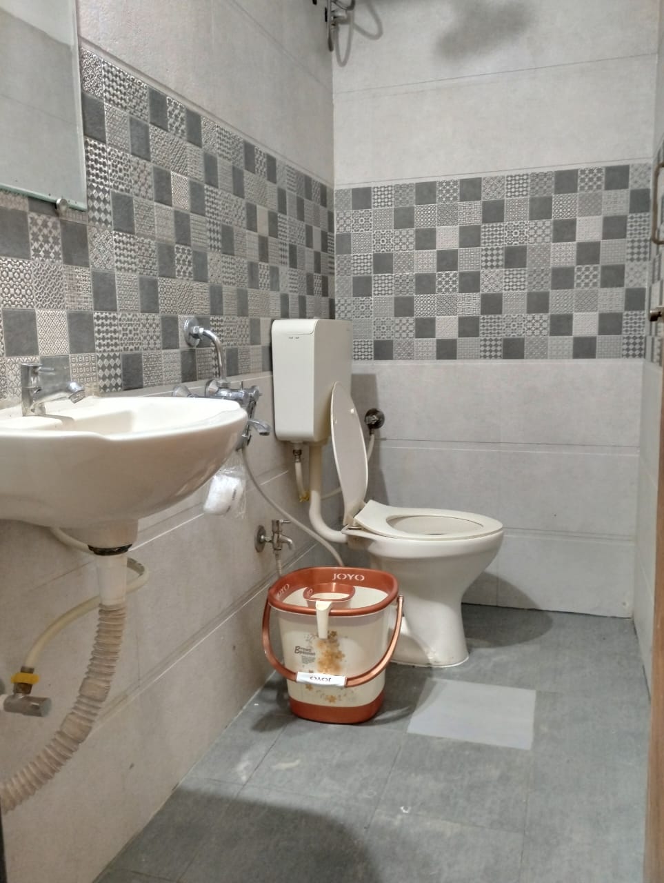 Pent House 1BHK flat with a personal Terrace - Tap to explore photos