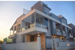 Sunshine Villa Igatpuri fog county by Prospera Hospitality Pvt. Ltd., Igatpuri