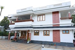 Raindrops Homestay, Munnar