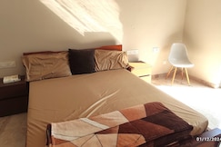 Luxury Room 3 with Ensuite in Sec 34D Chandigarh, Kalka