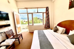 Hotel Lilly Inn & Cafe, Manali