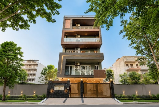 Lime Tree One BHK Service Apartment Near Artemis/Fortis