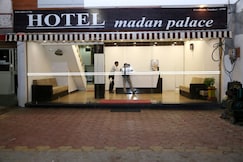 Hotel Madan Palace, Hoshangabad