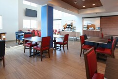 Holiday Inn Express Hotel & Suites Cincinnati Southeast Newport, Cincinnati