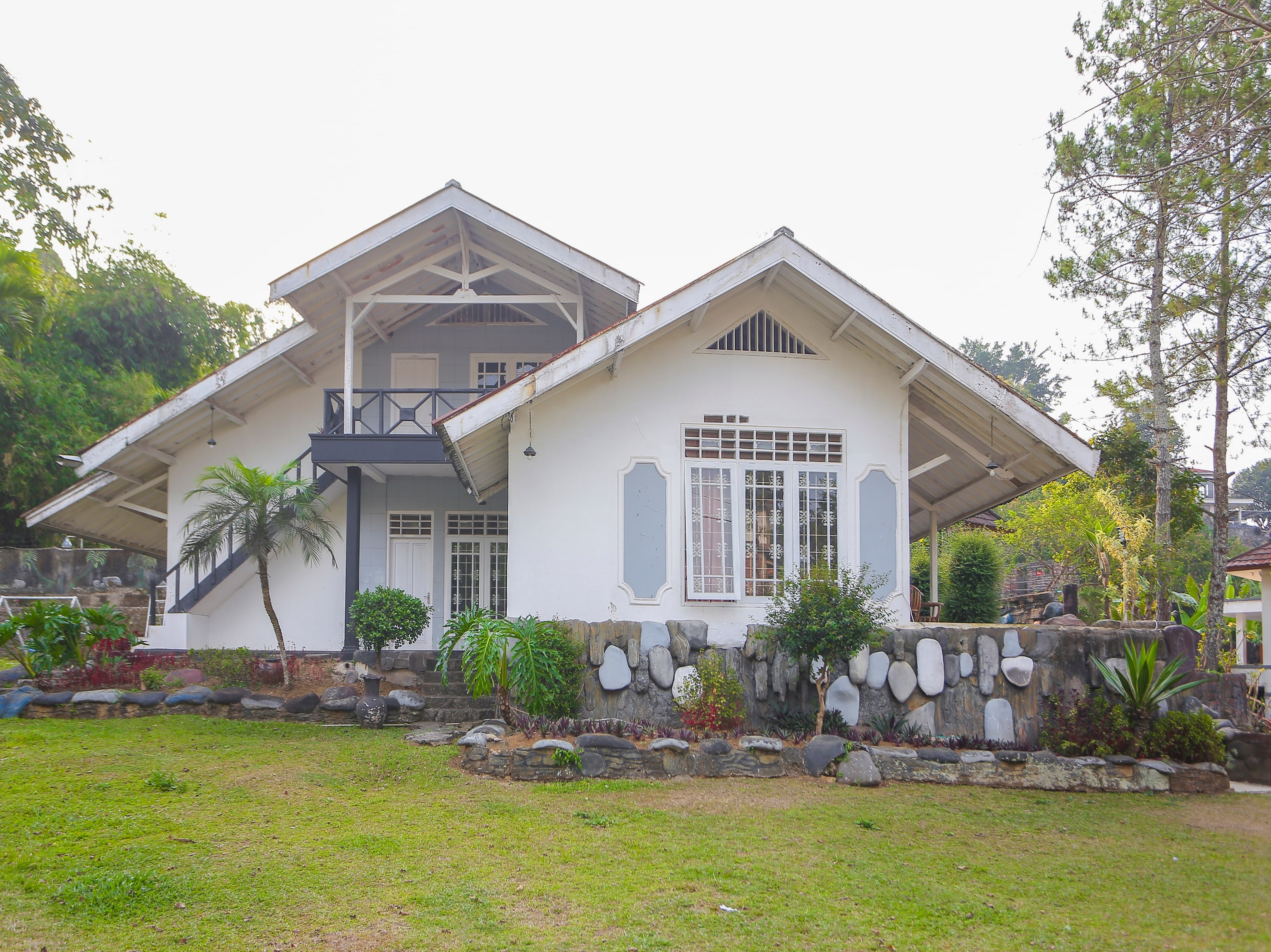Hotel O Puncak Bogor Near Taman Safari Formerly Alam Hegar - Tap to explore photos