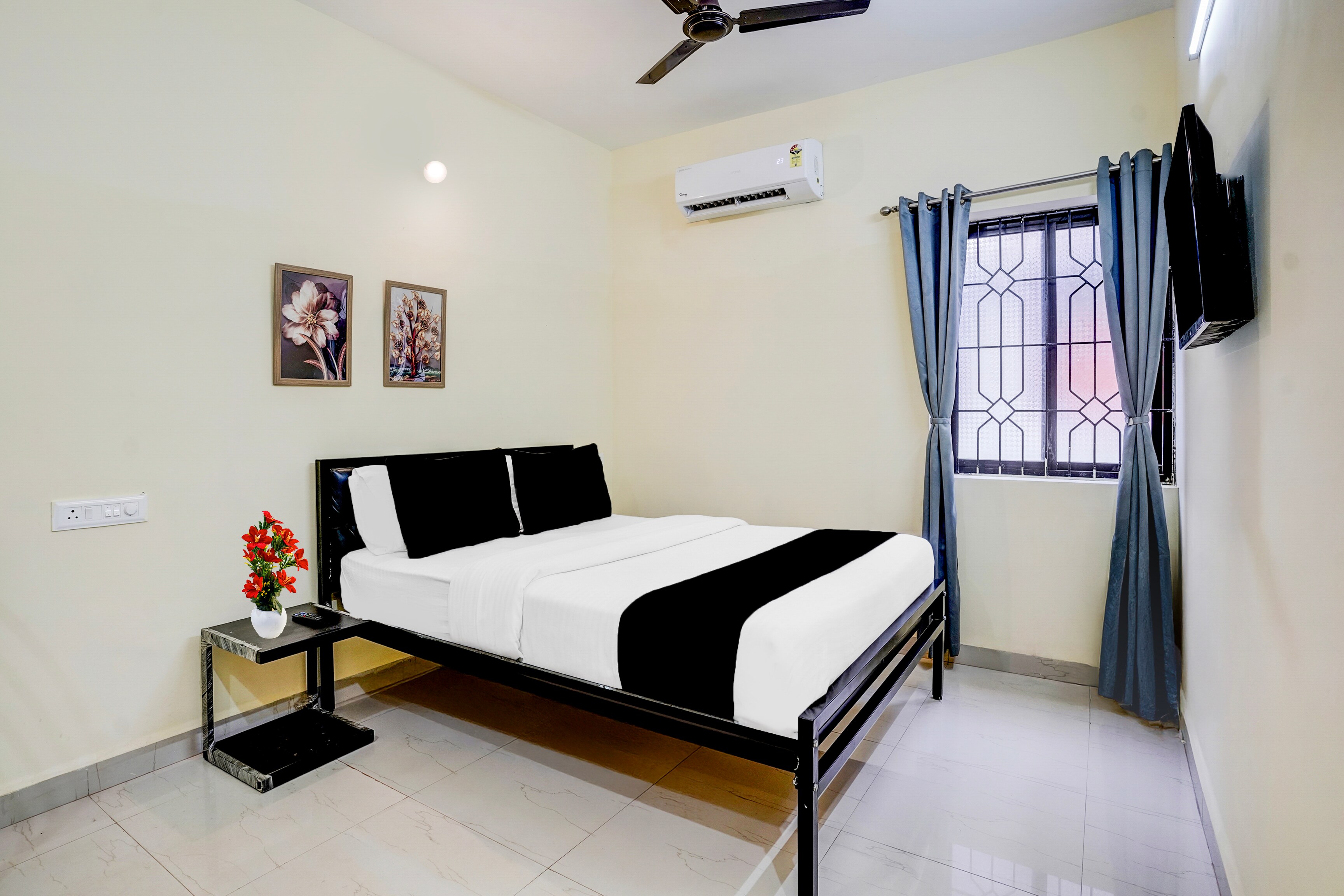Super Collection O Baga Beach Formerly Symphony Homes - Tap to explore photos