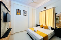 Radhey Shyam by Dhramshala, Khatu