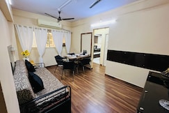 LA WOODLAND 2BHK SERVICE APARTMENT, Mumbai