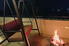 2 Bedroom Villa Near Kainchi Dham Mountain View s, Bhimtal