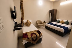 Sada Shiv Guest House Near Kashi vishwanath temple & ganga river, Varanasi